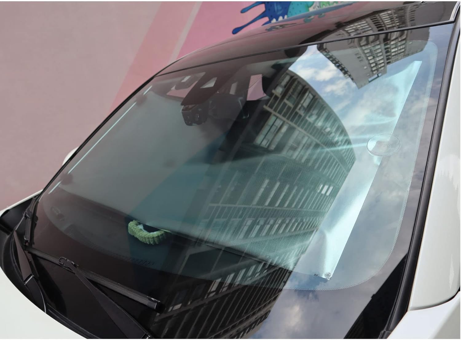 Car Windshield Sun Shade with Suction Cup One Key Automatic Contraction, Blackout Material, Medium C778