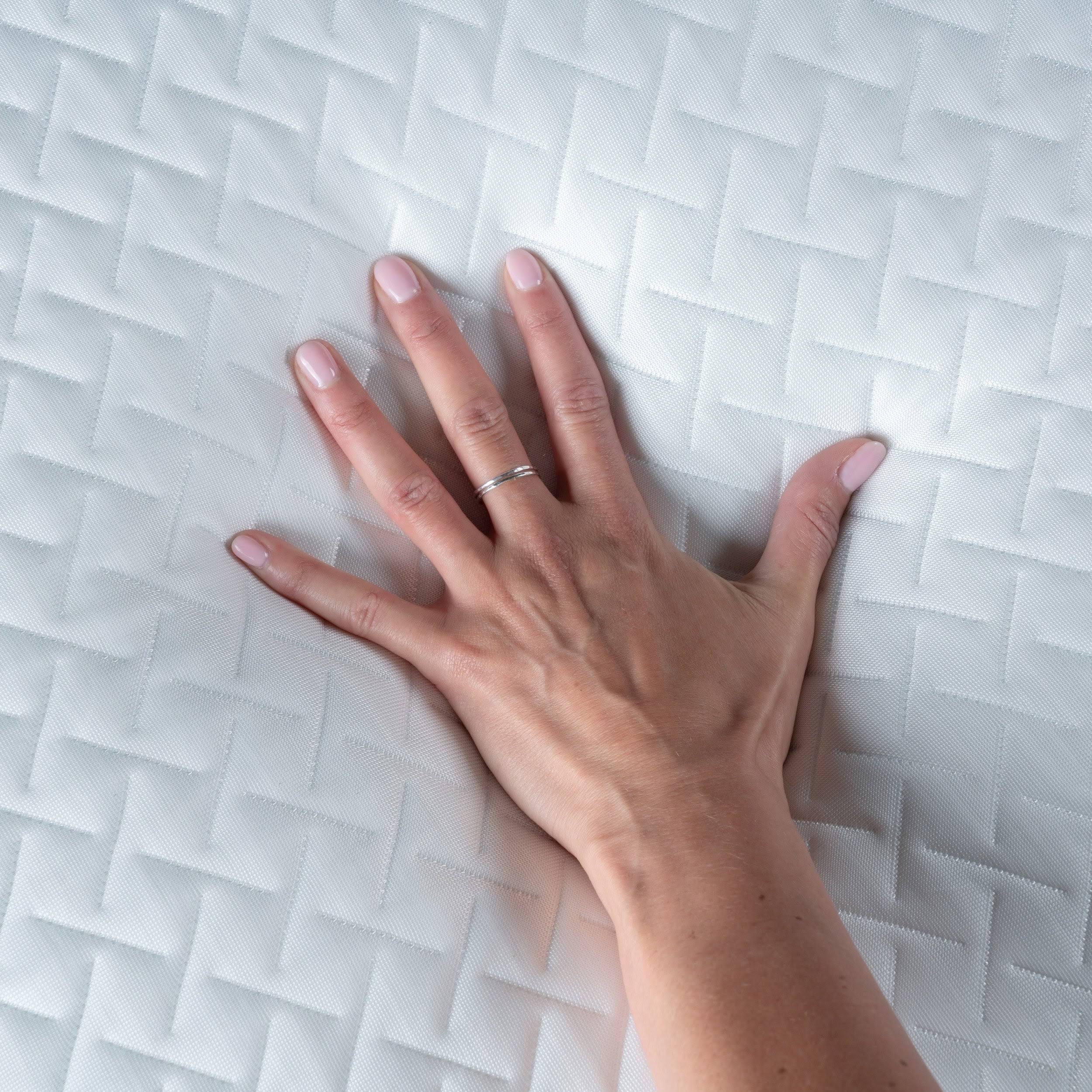 11 inch Hybrid Pocket-coil and Foam Mattress - Medium Soft - Cal King I81876
