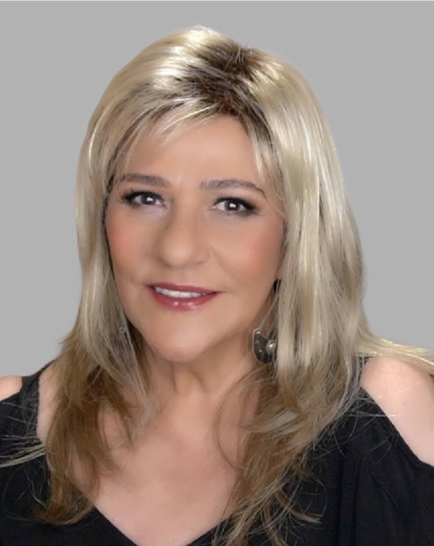 24BT18 Eclair Synthetic Wig M3238