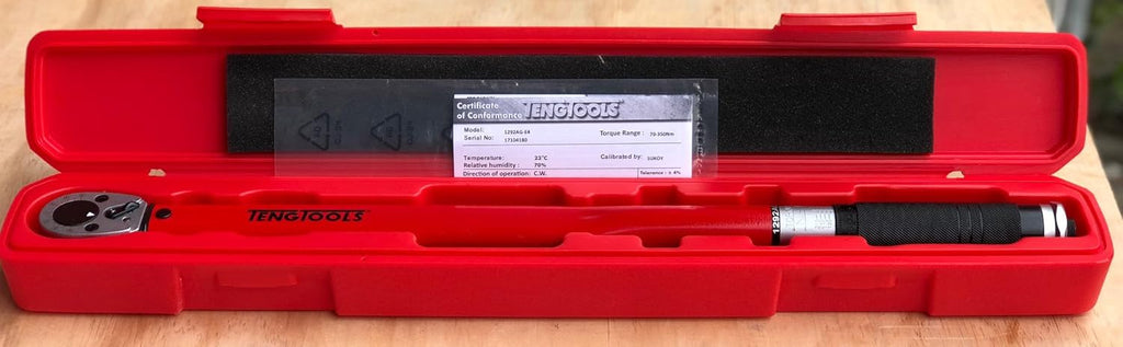 1/2 Inch Drive Torque Wrench 50 - 250ft-lb M708789