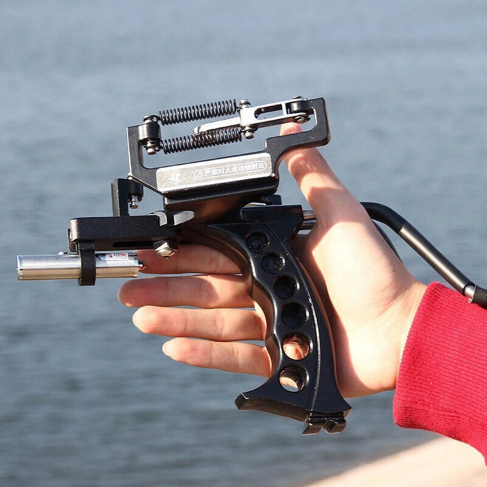 Stainless Steel Wristband Slingshot with Laser Sight E672384