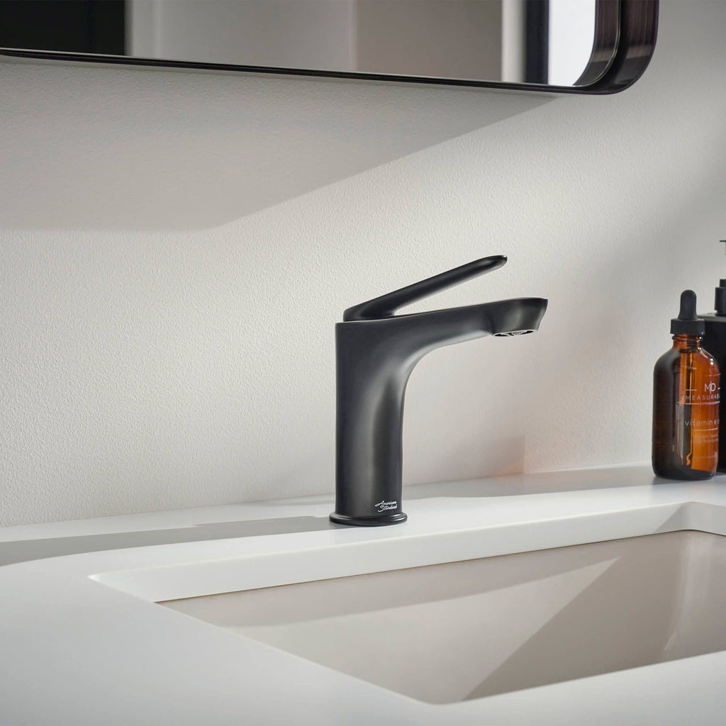 Polished Chrome Single Hole Bathroom Faucet with Drain T2451