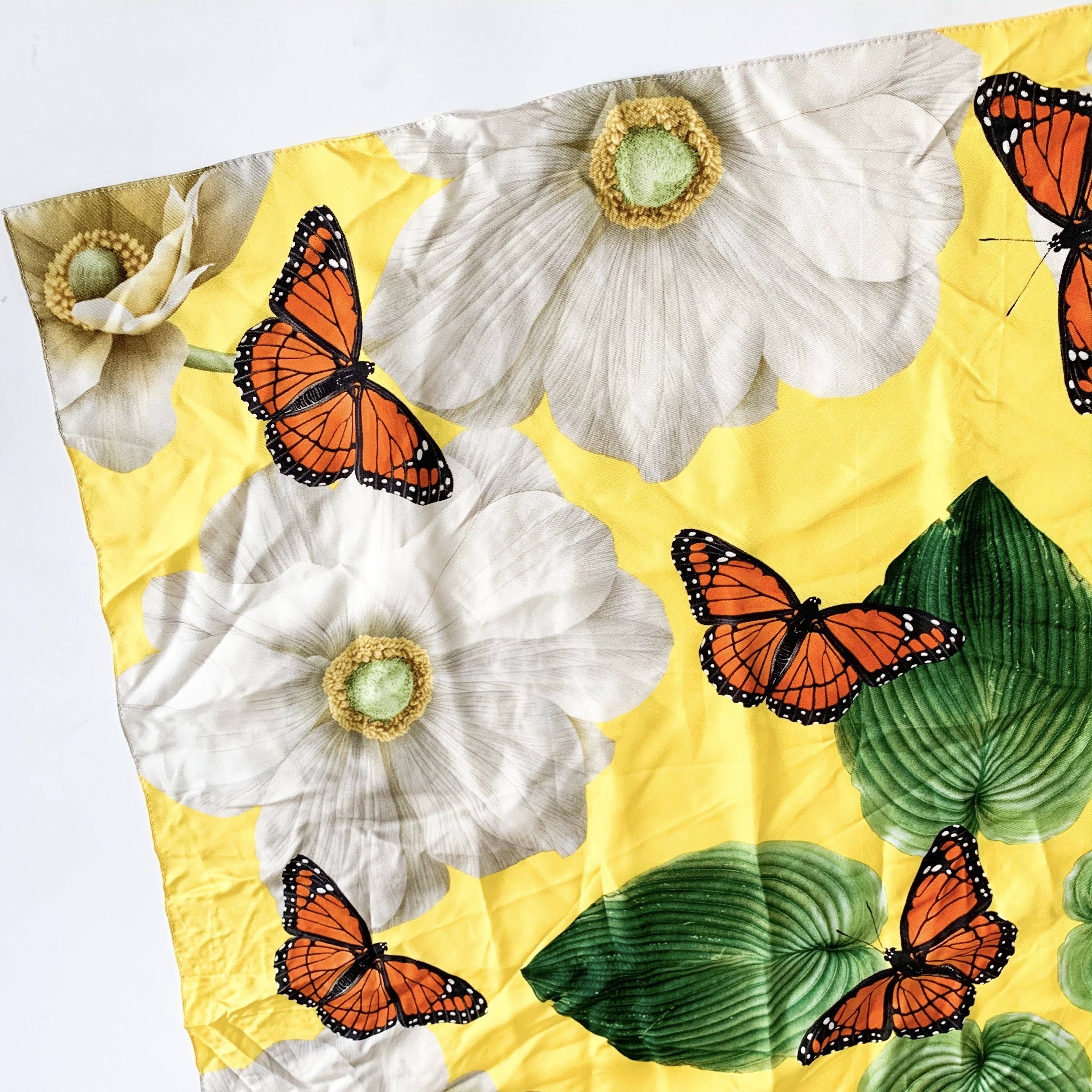 Butterfly and Leaf Scarf K912
