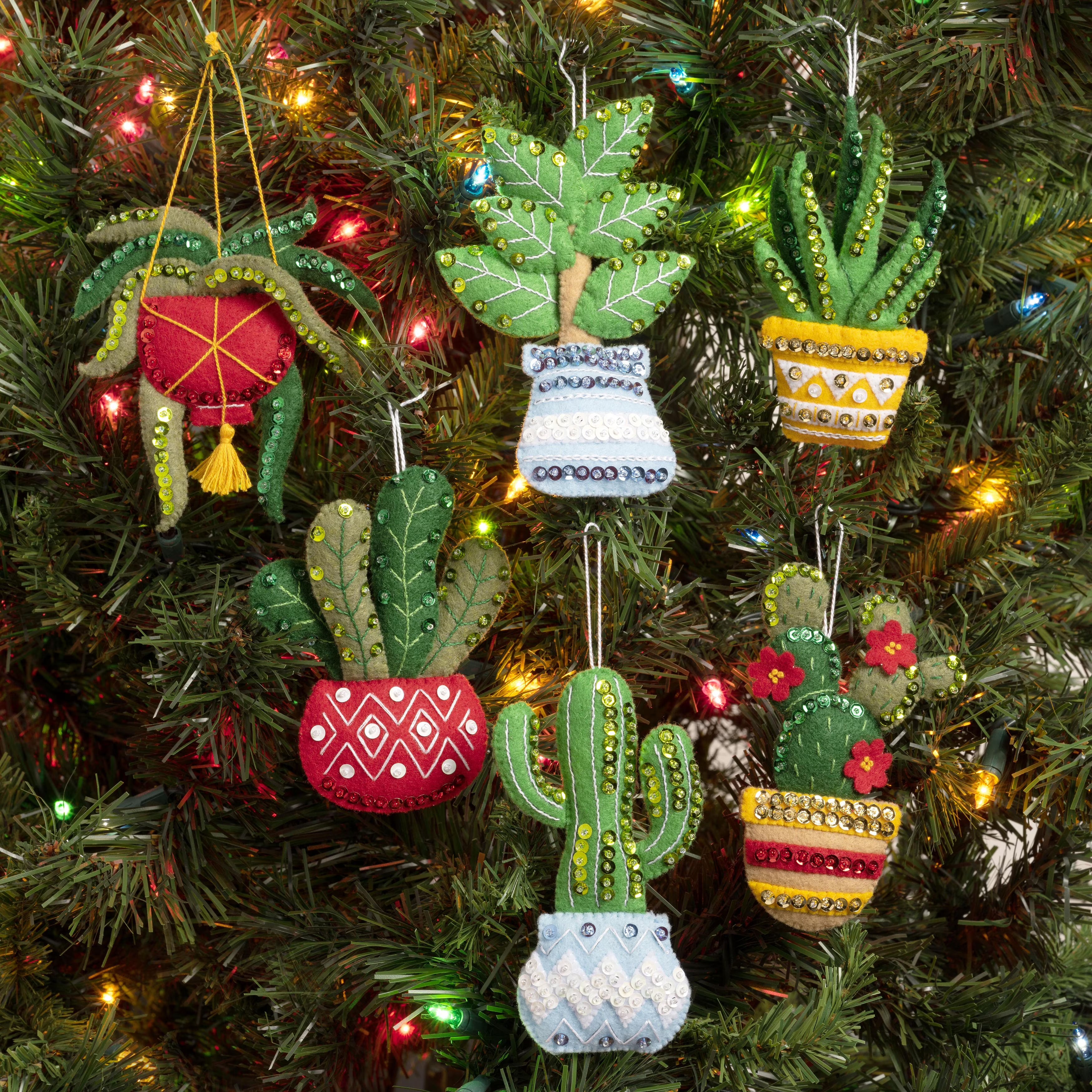 Holiday Houseplants Felt & Sequin Kit D5030