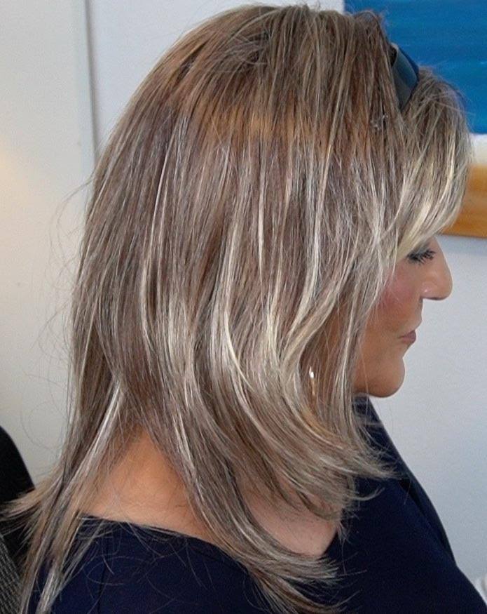 24BT18 Eclair Synthetic Wig M3238