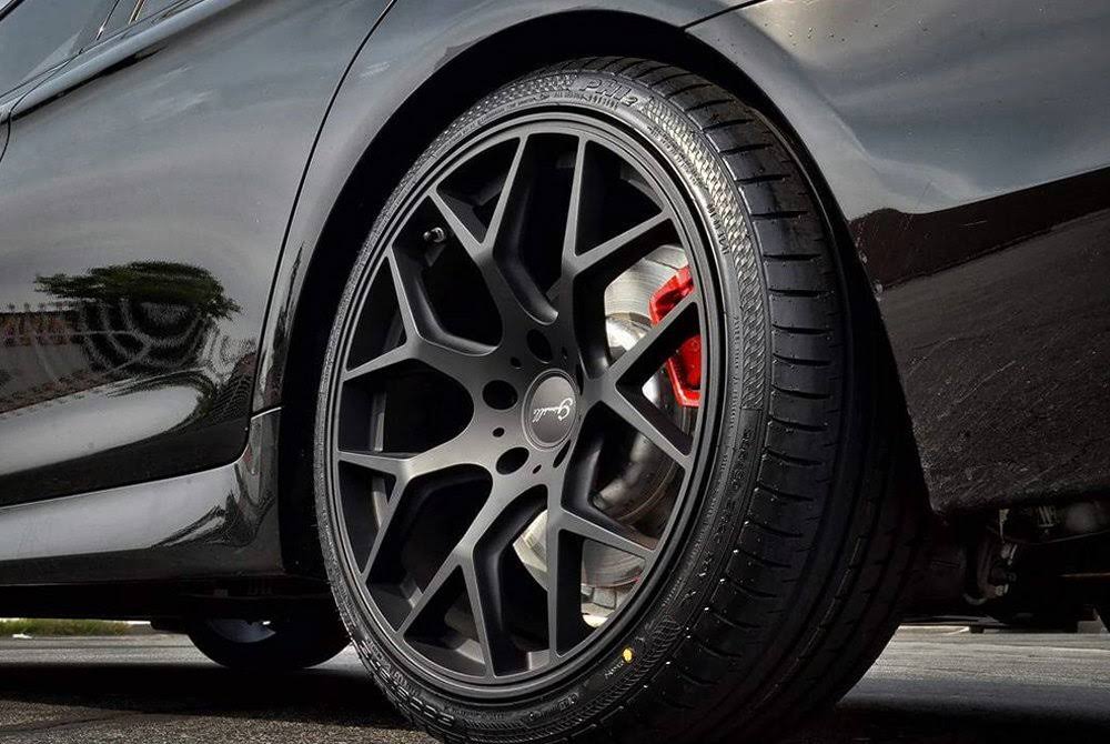 295/30R20 All Season High Performance Tires Y292